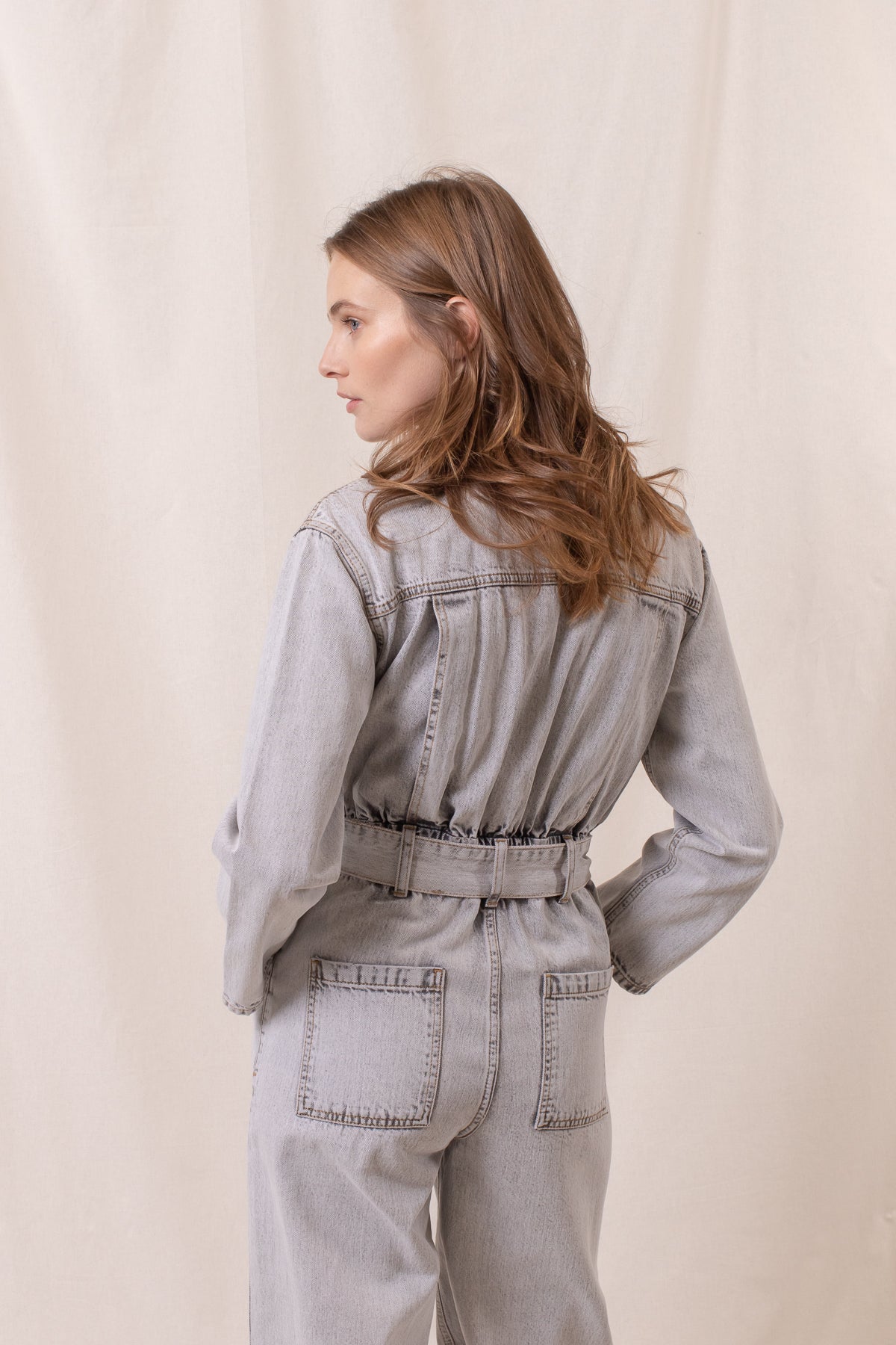 AME_WEB_SS22_JENNA_1800px-5693_2000x