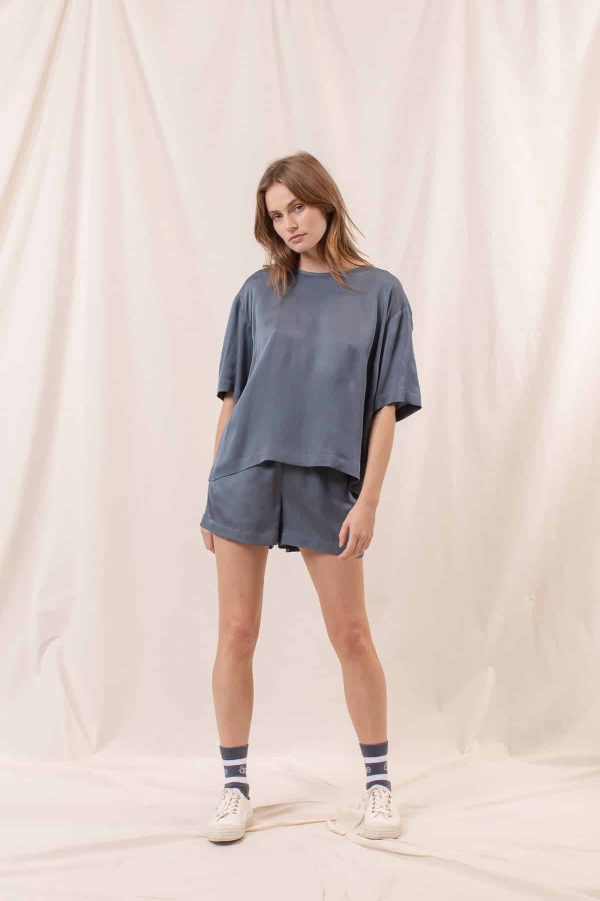Ame_FLYNN_Blue-mirage_1