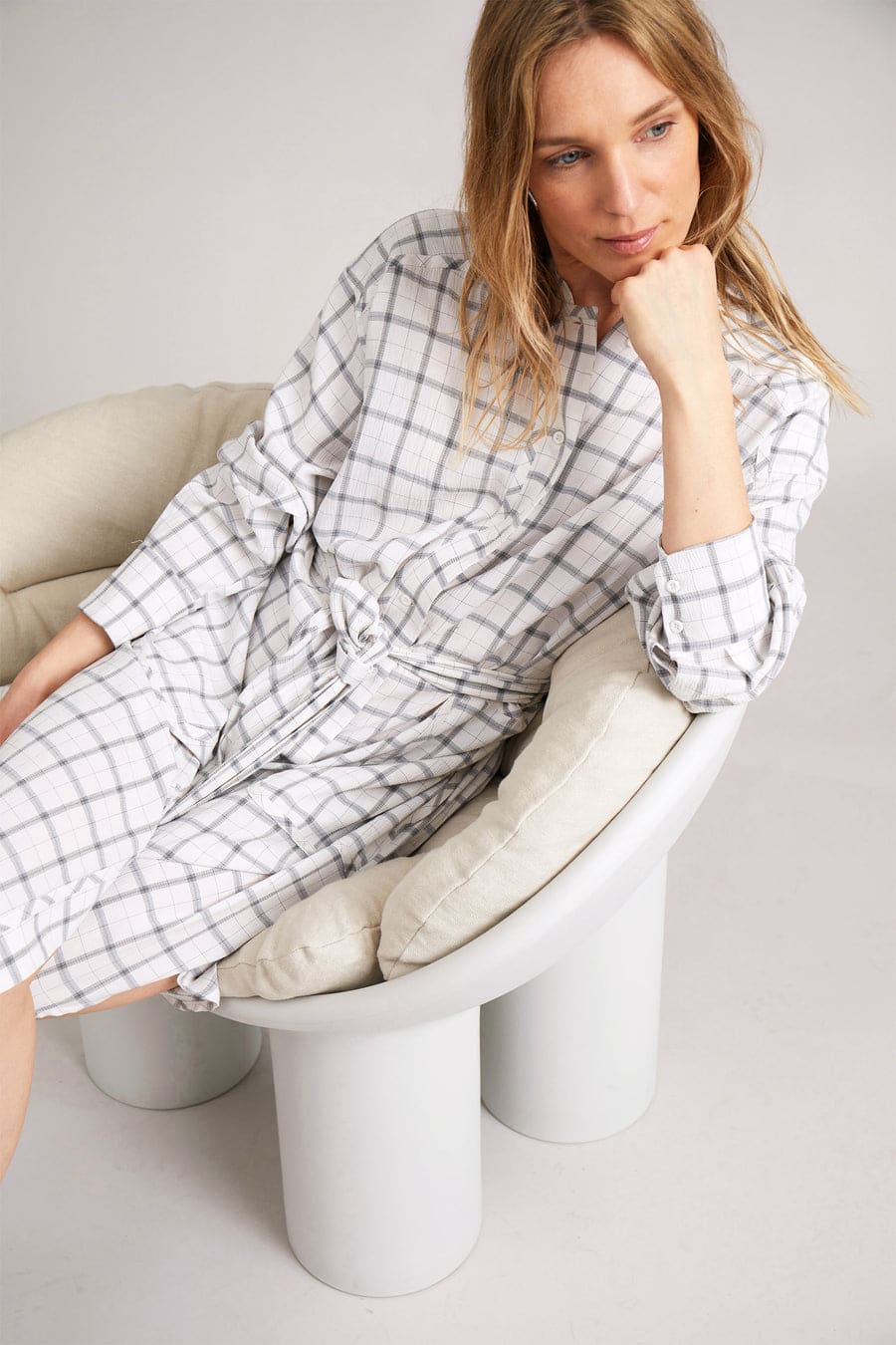 Munthe_Cheerful-dress_4
