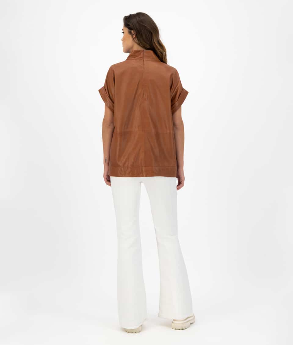 isa-top-cognac-back