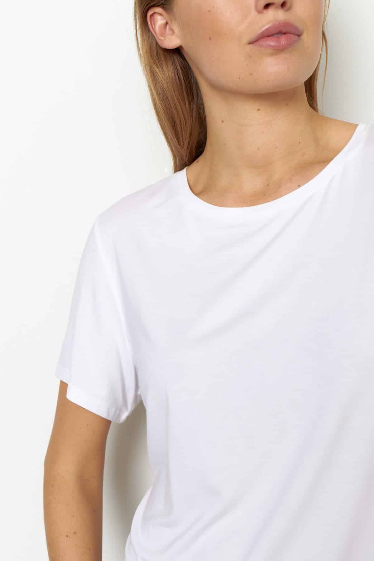 Second-Female_Ello-Tee_white_2