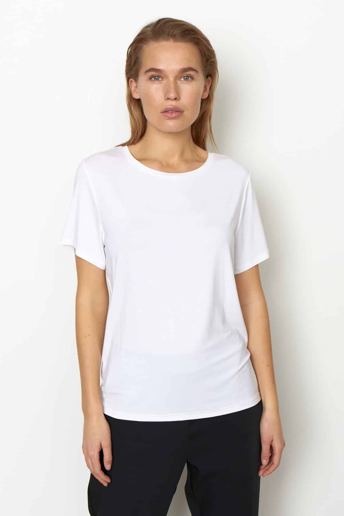 Second-Female_Ello-Tee_white_4