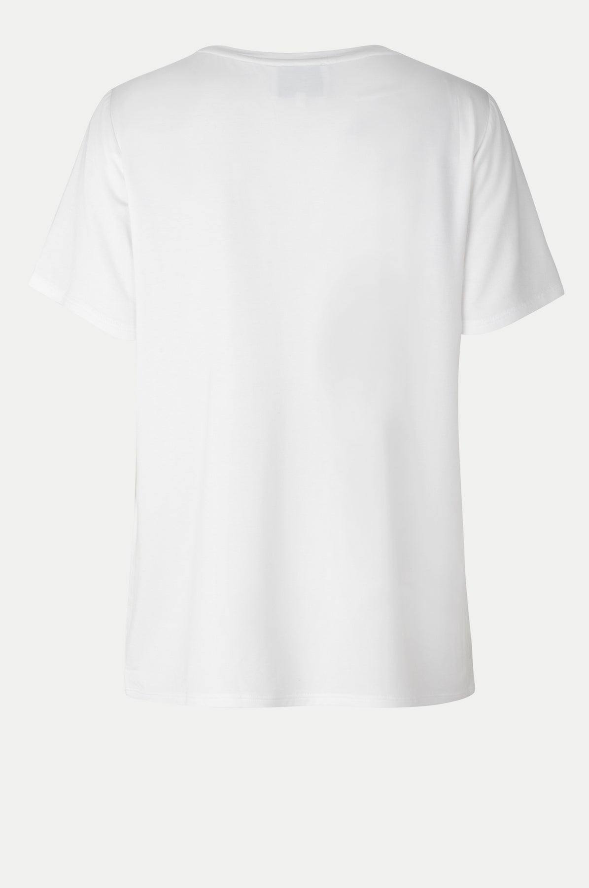 Second-Female_Ello-Tee_white_5