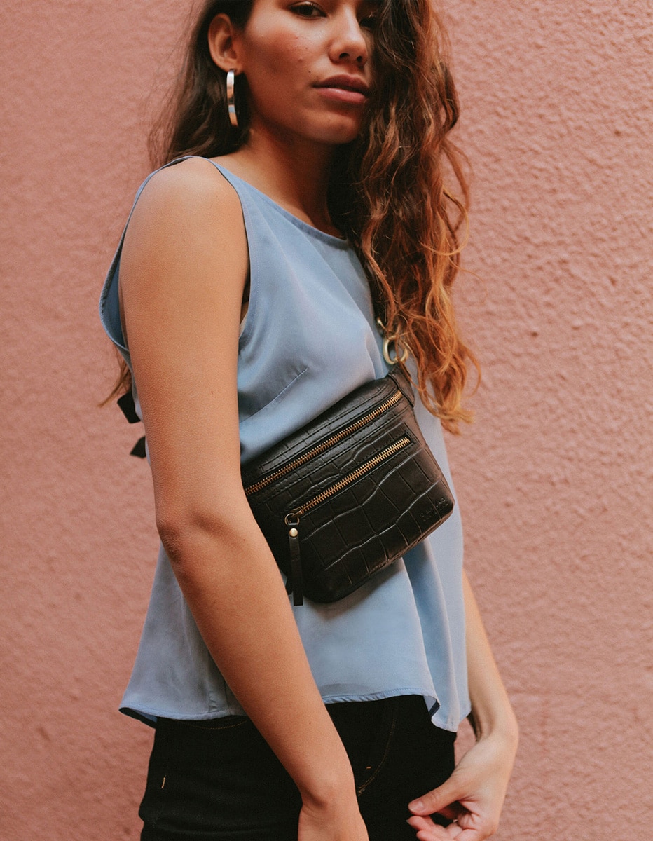 hover-becks-bum-bag-croco-WEB-scaled_1200x