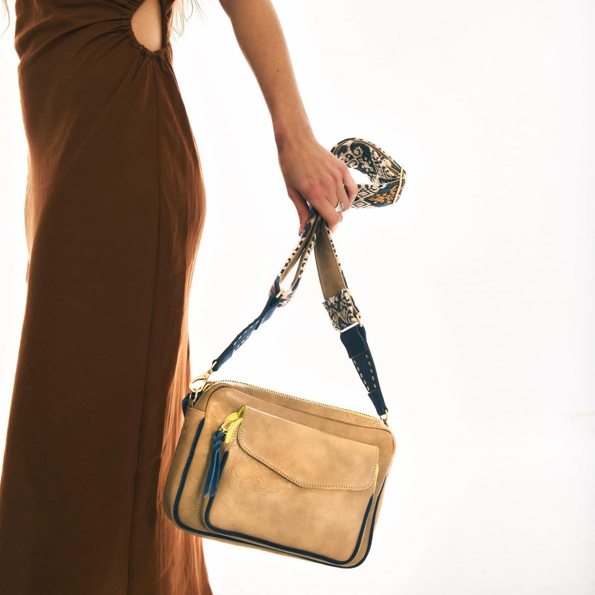 sand-leather-bag-big-charly2_1200px