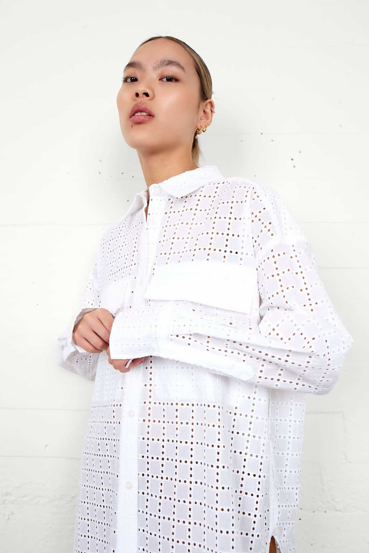 Second-Female_SOLFRID-SHIRT-WHITE_1