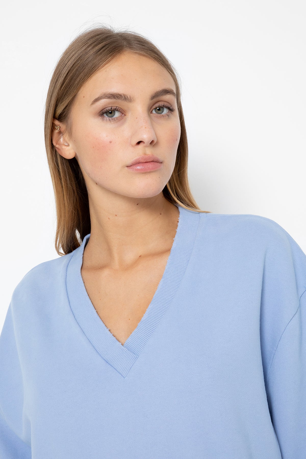 Ame_Gaudi_Sweater_Serenity_Blue_4