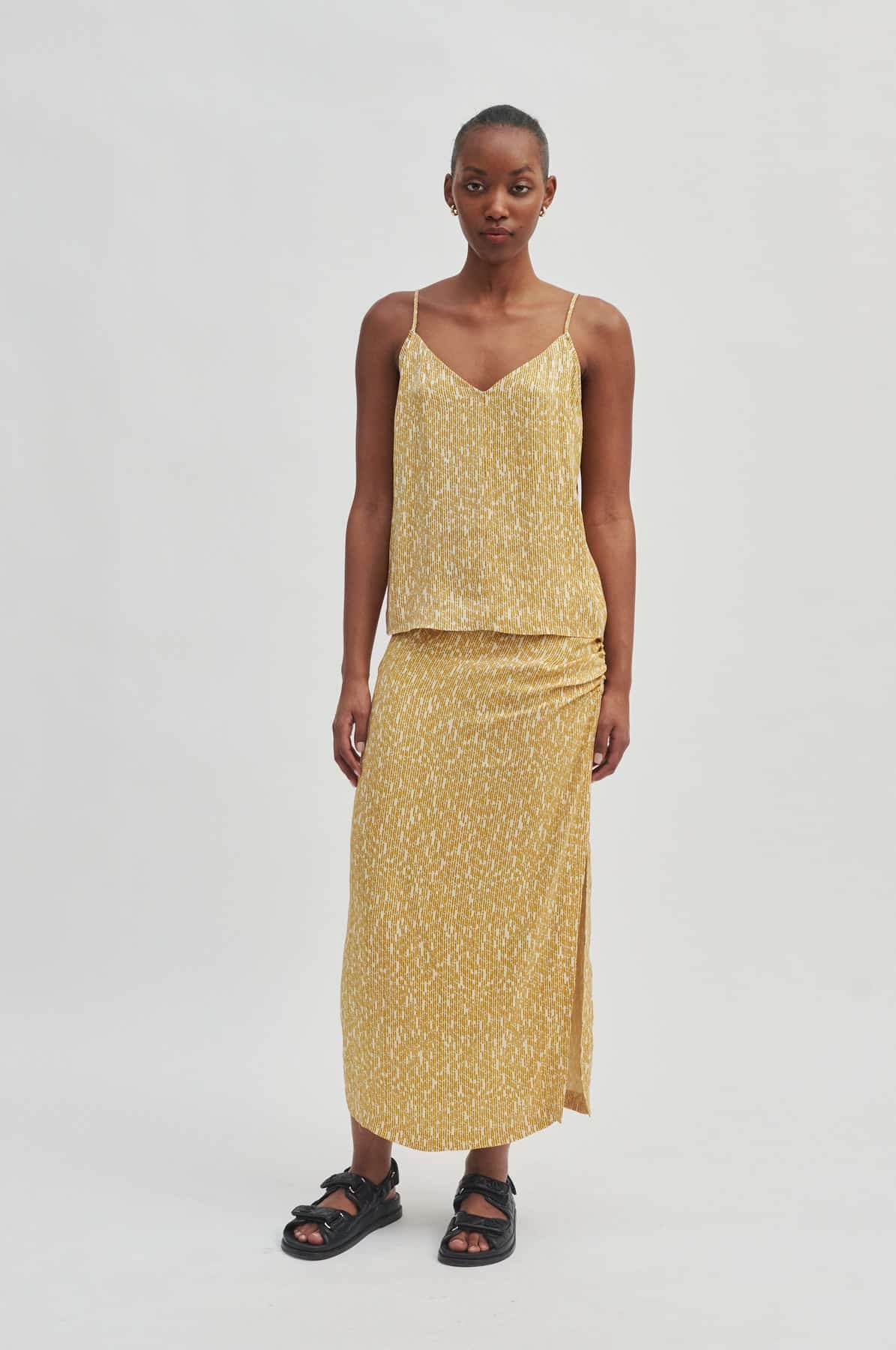 Second-Female_RATTAN-top_2