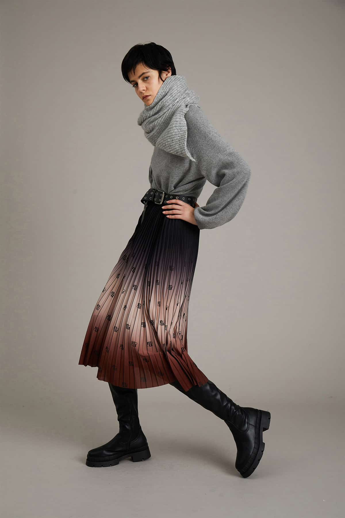 MUNTHE_AYDENCE_BROWN_2