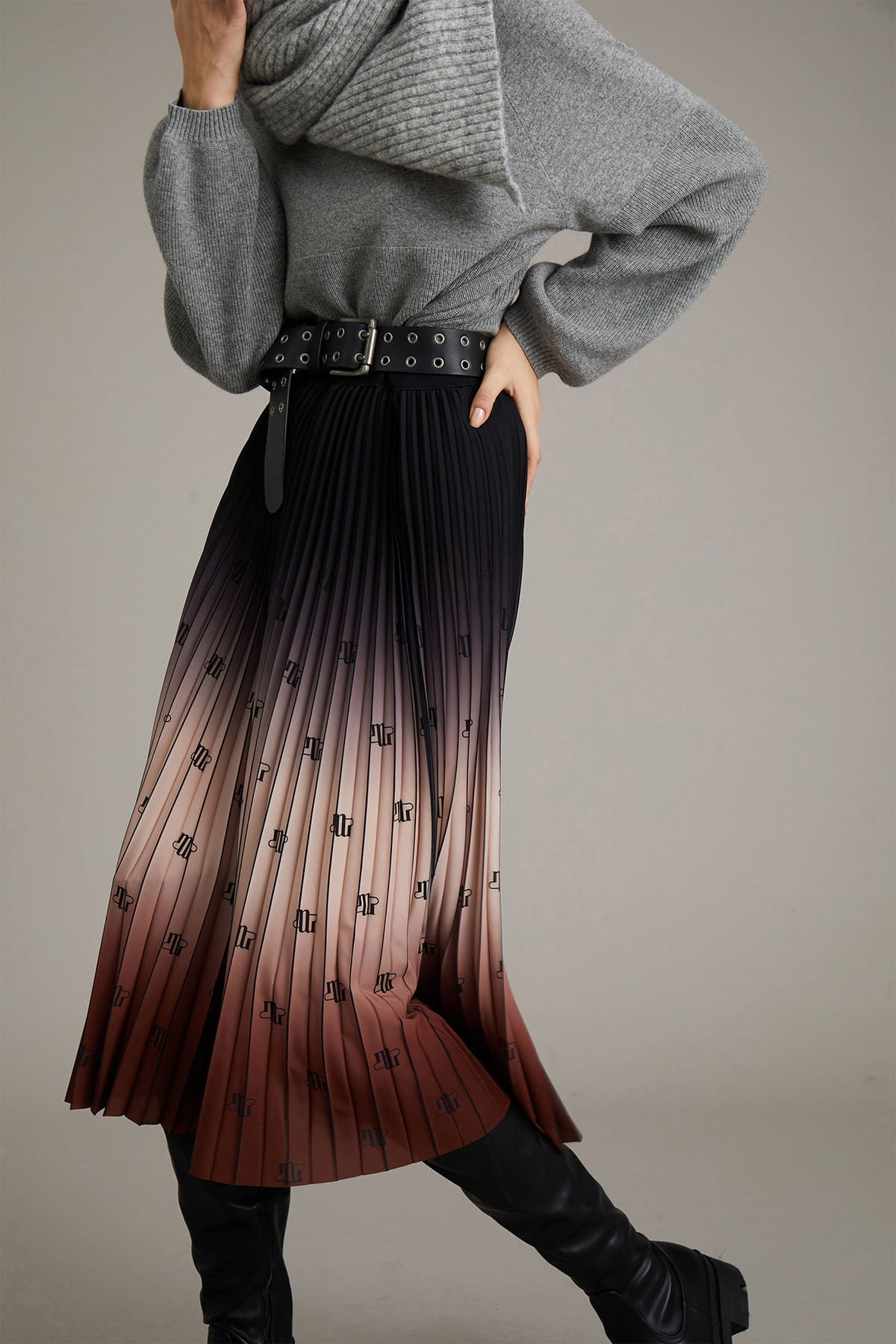 MUNTHE_AYDENCE_BROWN_3