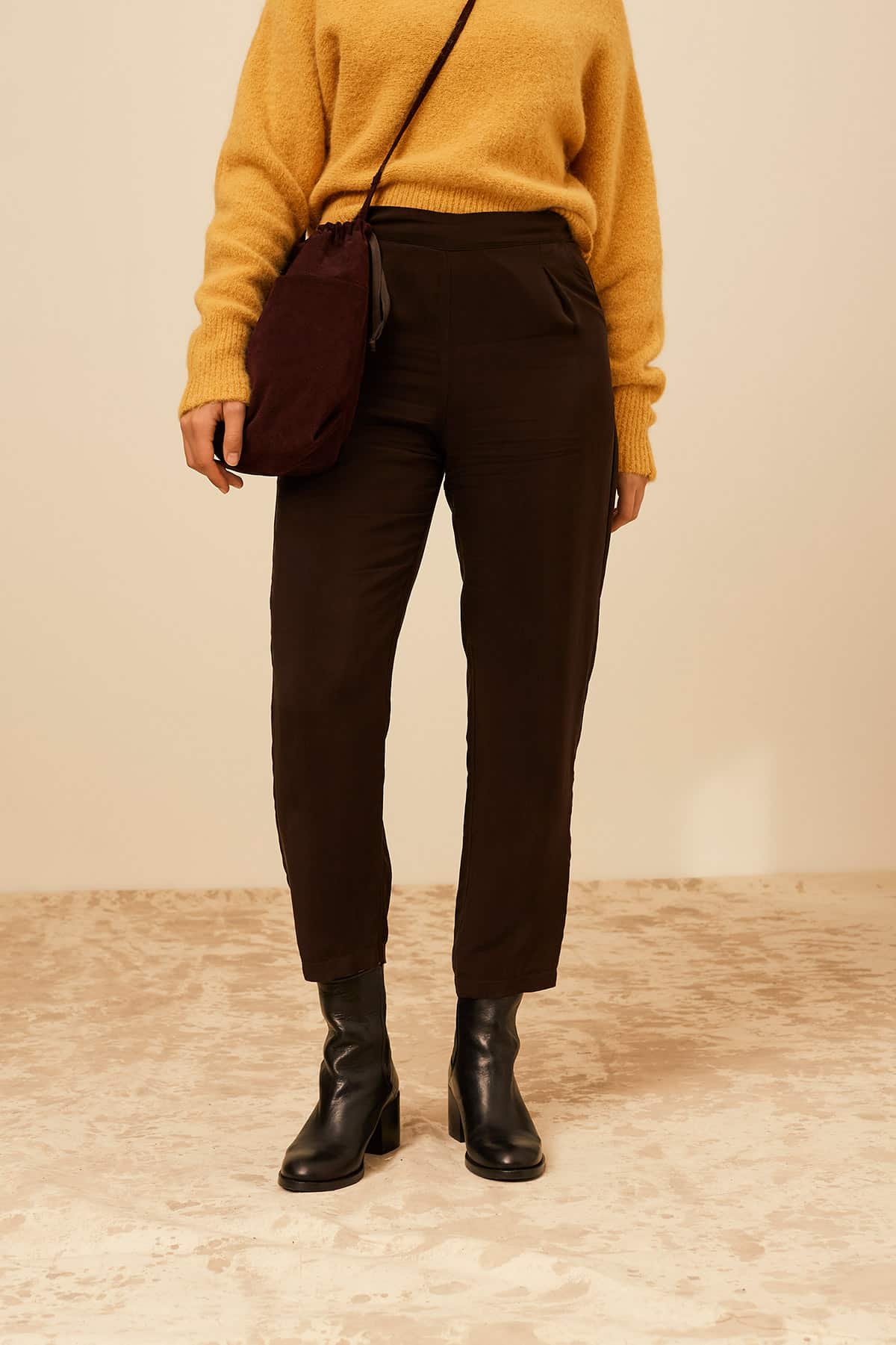 Humanoid_BRITA_CHOCO_trousers_2