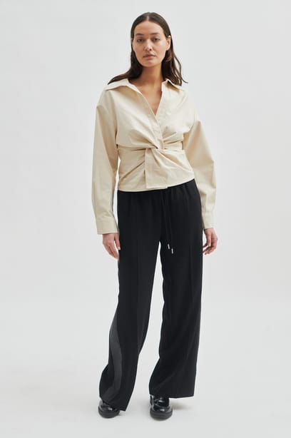 Second-Feamle_CHEER-BLOUSE_3