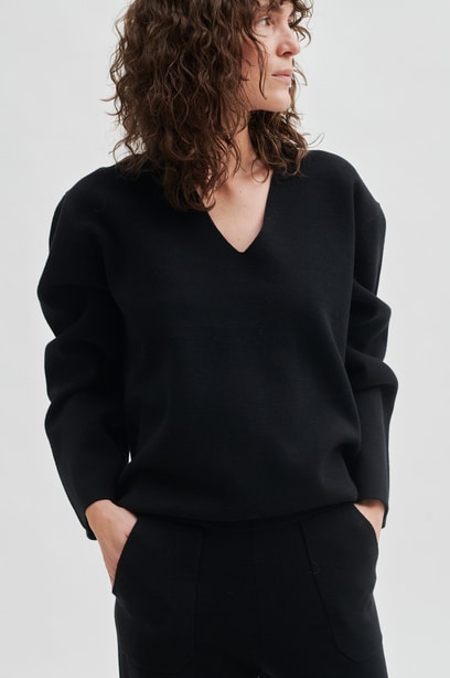 Second-Feamle_ELIRA_KNIT_BLACK_