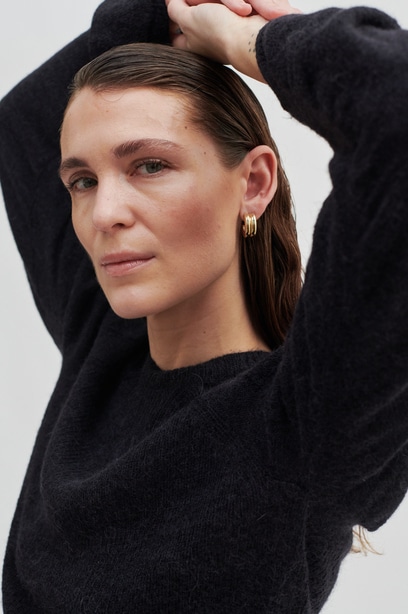 Second-Feamle_ELIRA_KNIT_BLACK_2