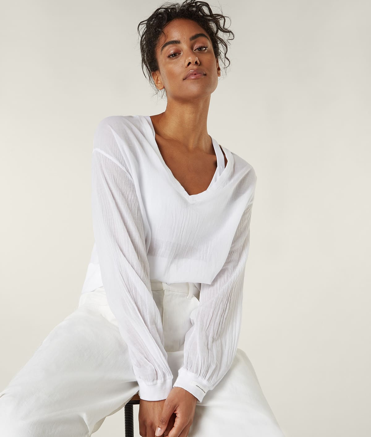 10DAYS_V-Neck-Blouse_2