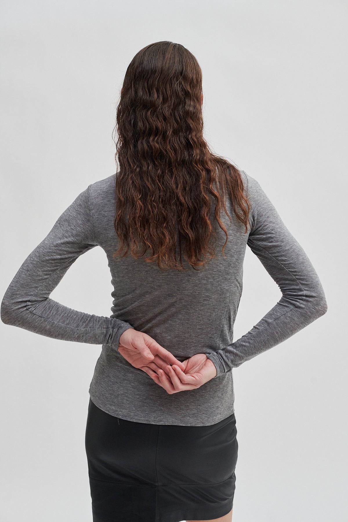 Second_Female_Matima-T-Neck_grey_3
