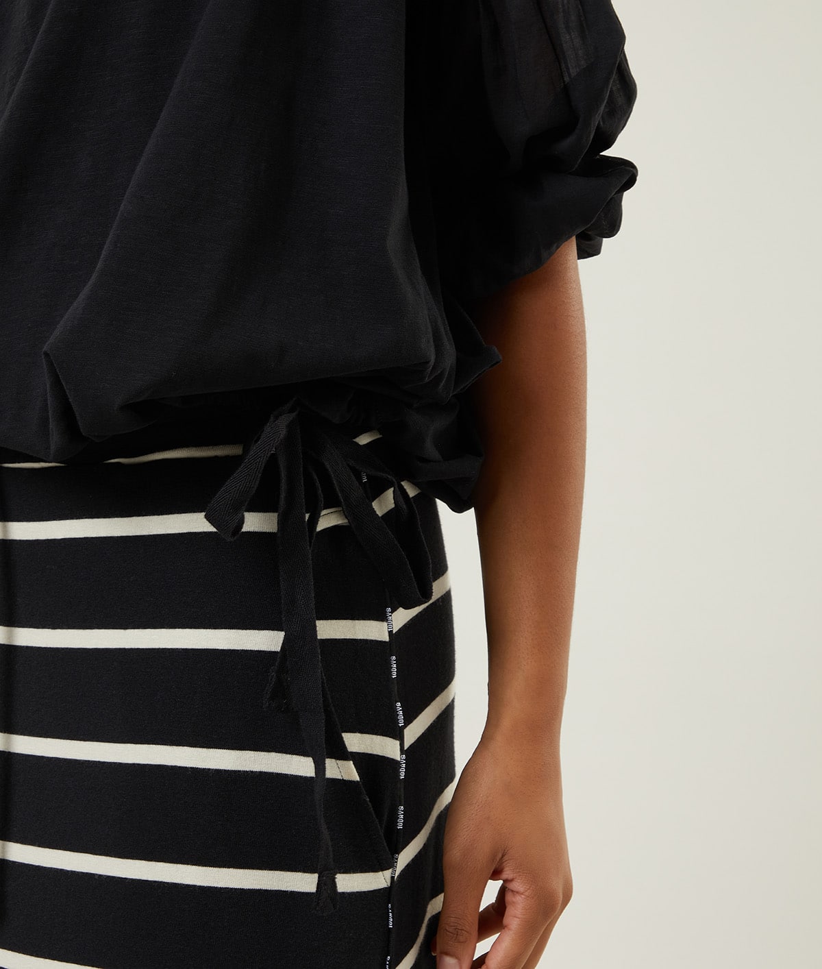 10DAYS_Balloon-sleeve-tunic_3