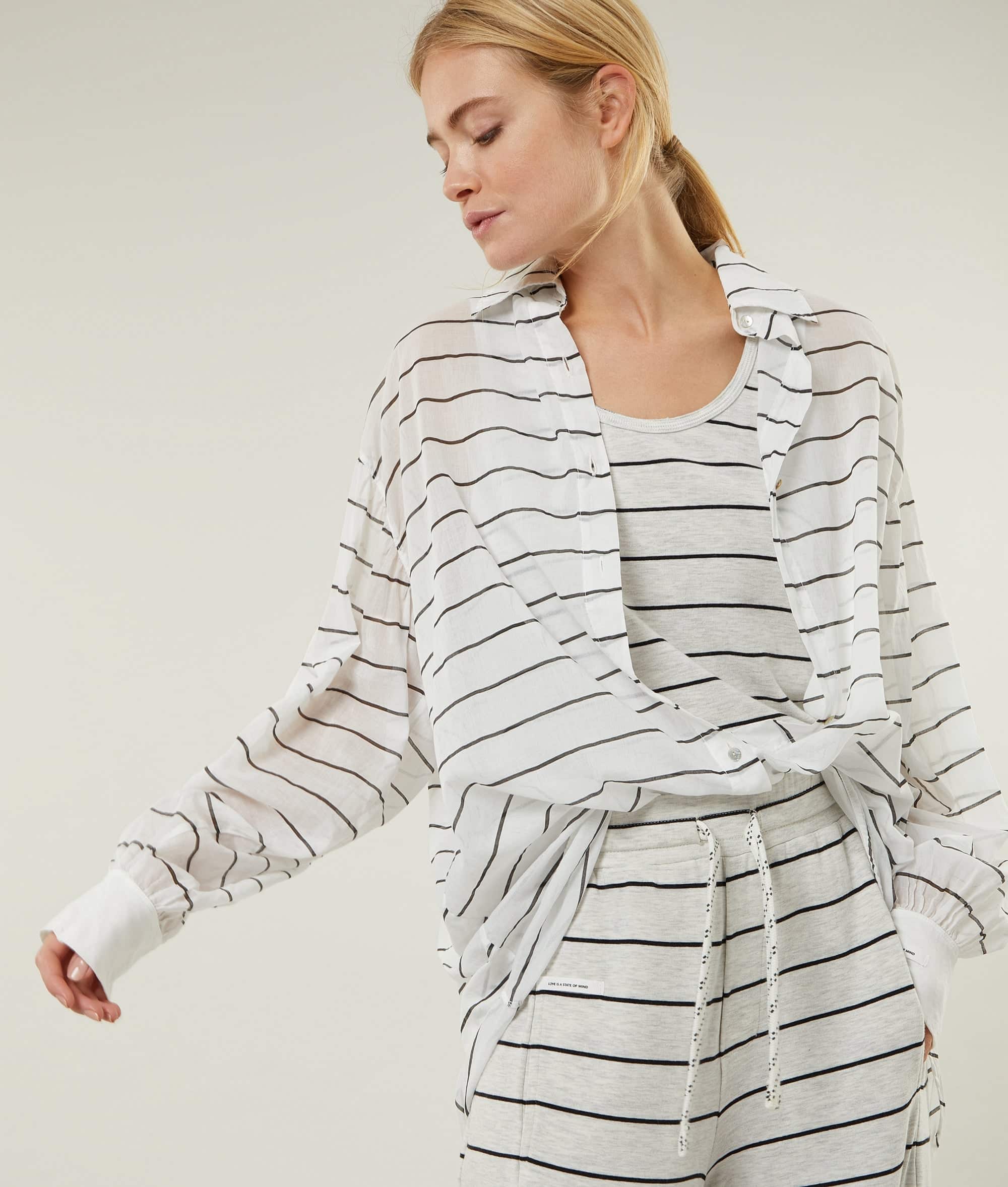 10DAYS_Oversized-blouse-stripe_5