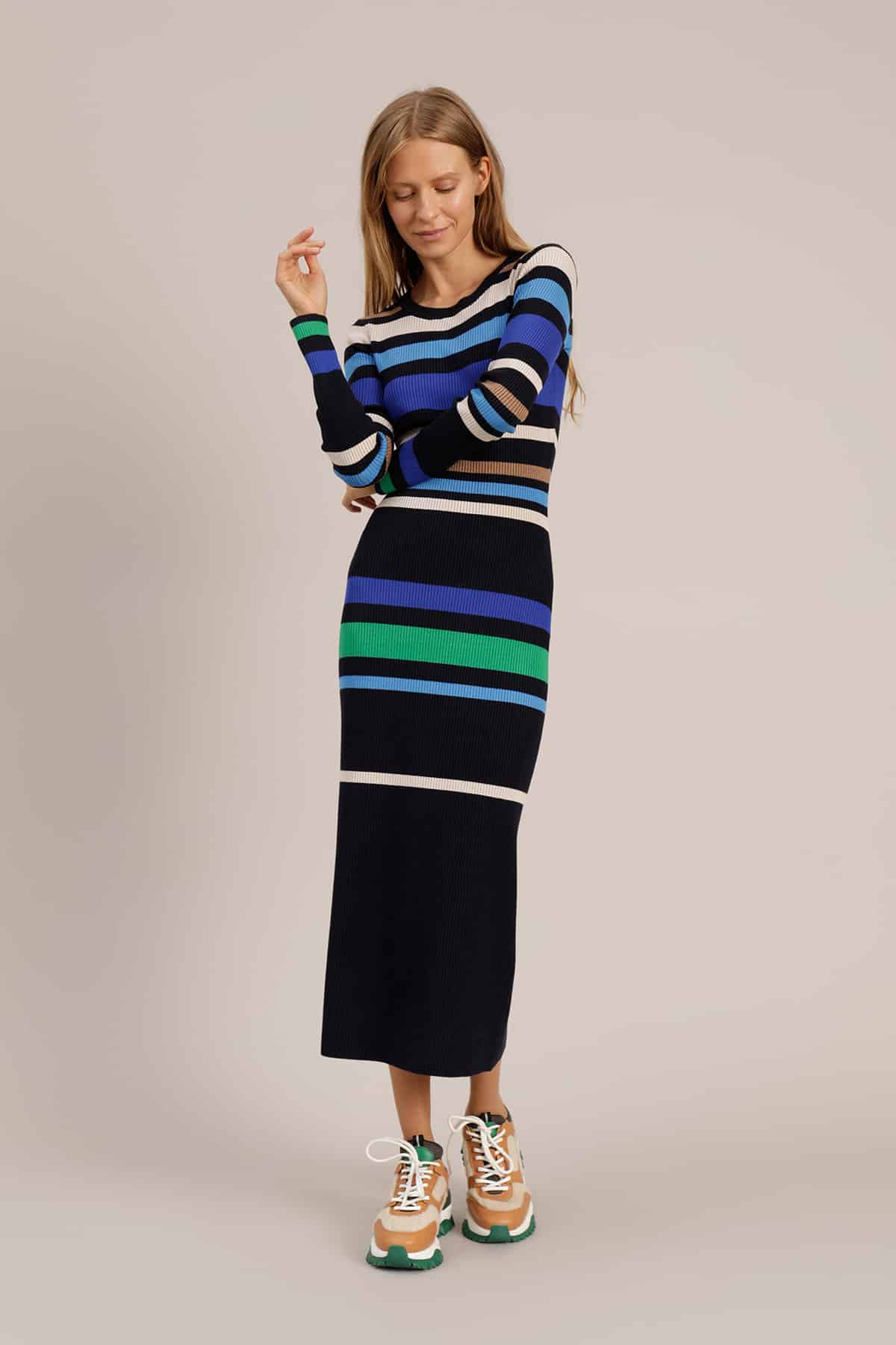 MUNTHE_JALLEN_BLACK_8