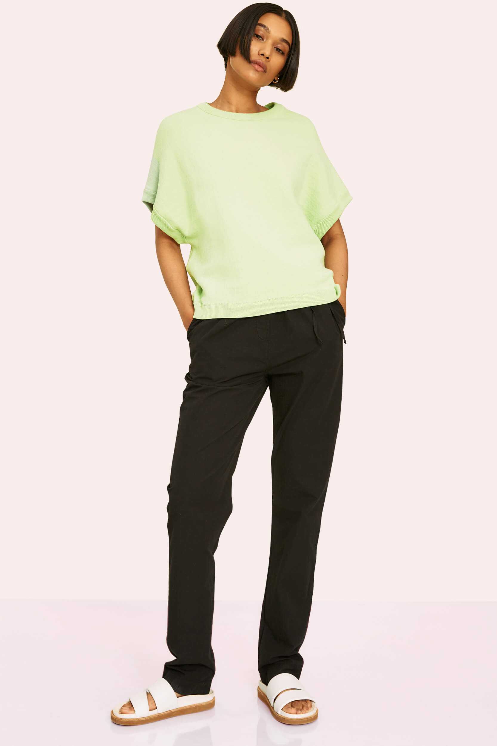 Humanoid_SANDY_NEON_3