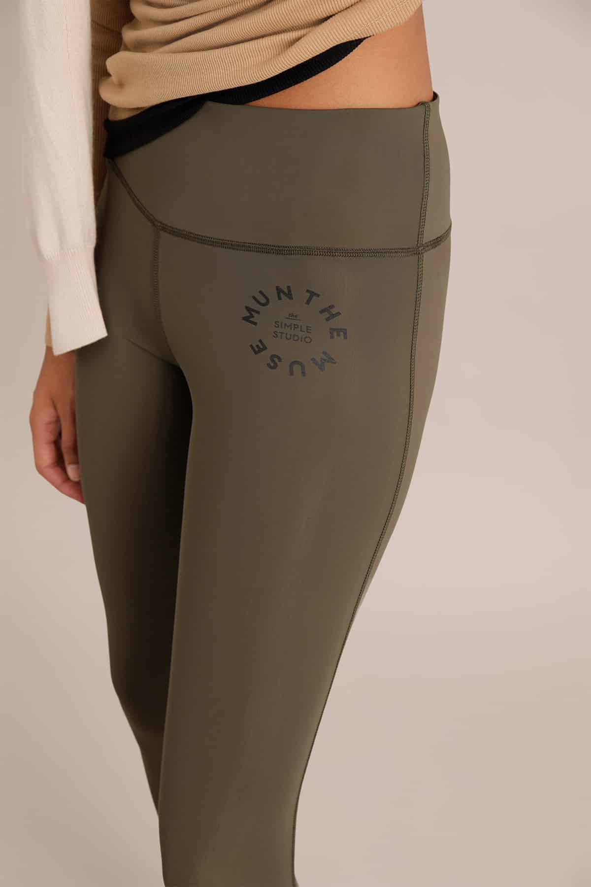 Munthe_Sandy-pants_army_3