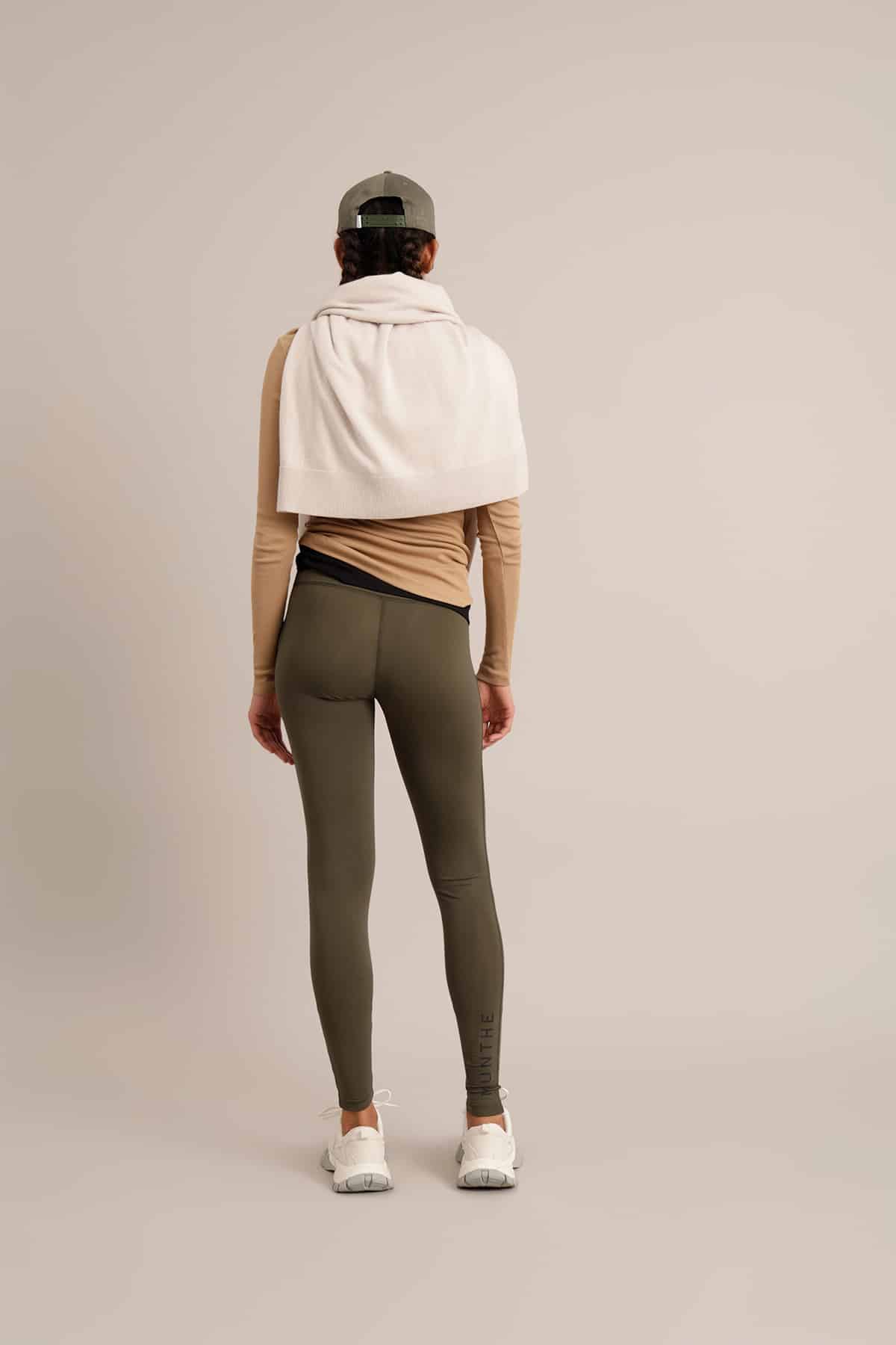 Munthe_Sandy-pants_army_4