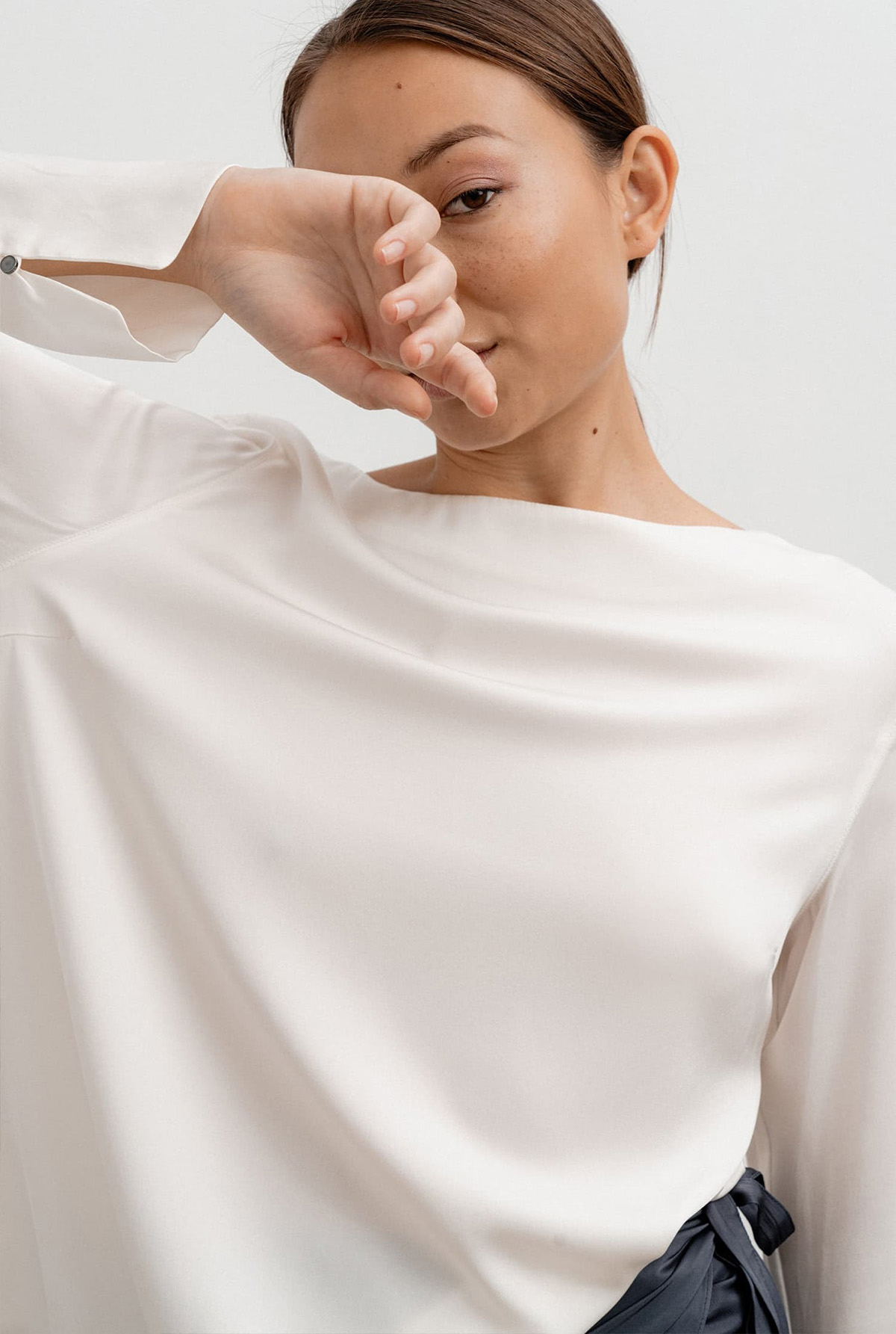 Alvar_Gallery_Kelly-Blouse_offwhite_3