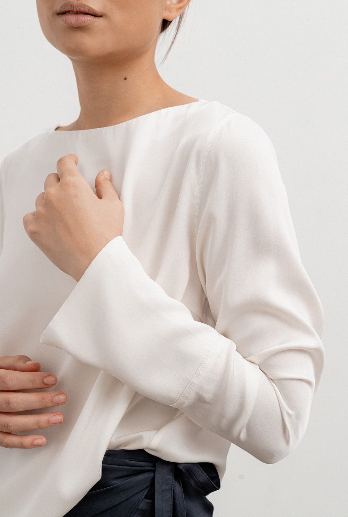 Alvar_Gallery_Kelly-Blouse_offwhite_4