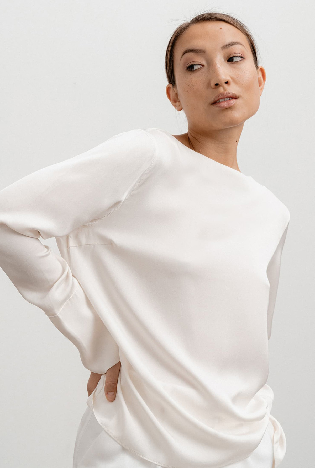 Alvar_Gallery_Kelly-Blouse_offwhite_5