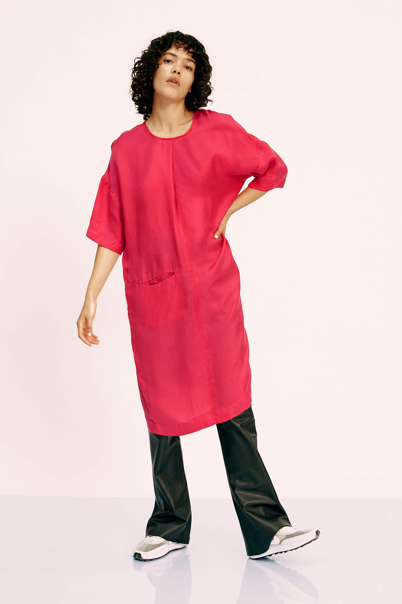 Humanoid_Hajes-dress_Clematis_1