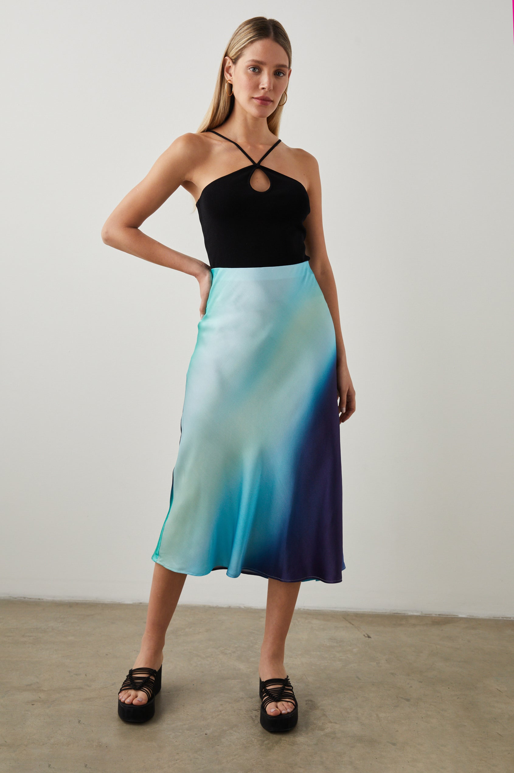 Rails_ANYA-skirt_MALIBU-WAVES_2