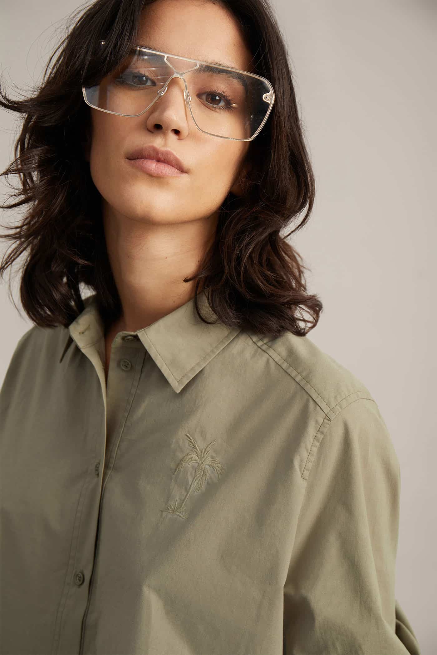 MUNTHE_GOLLIA-Shirt_ARMY_2