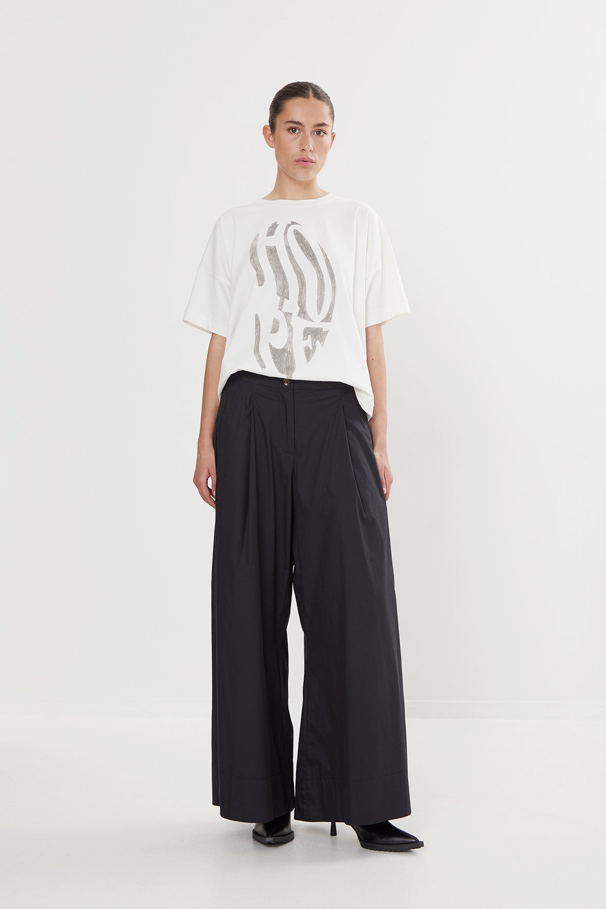 Rabens-Saloner_Arete-Papery-Wide-Pants_5