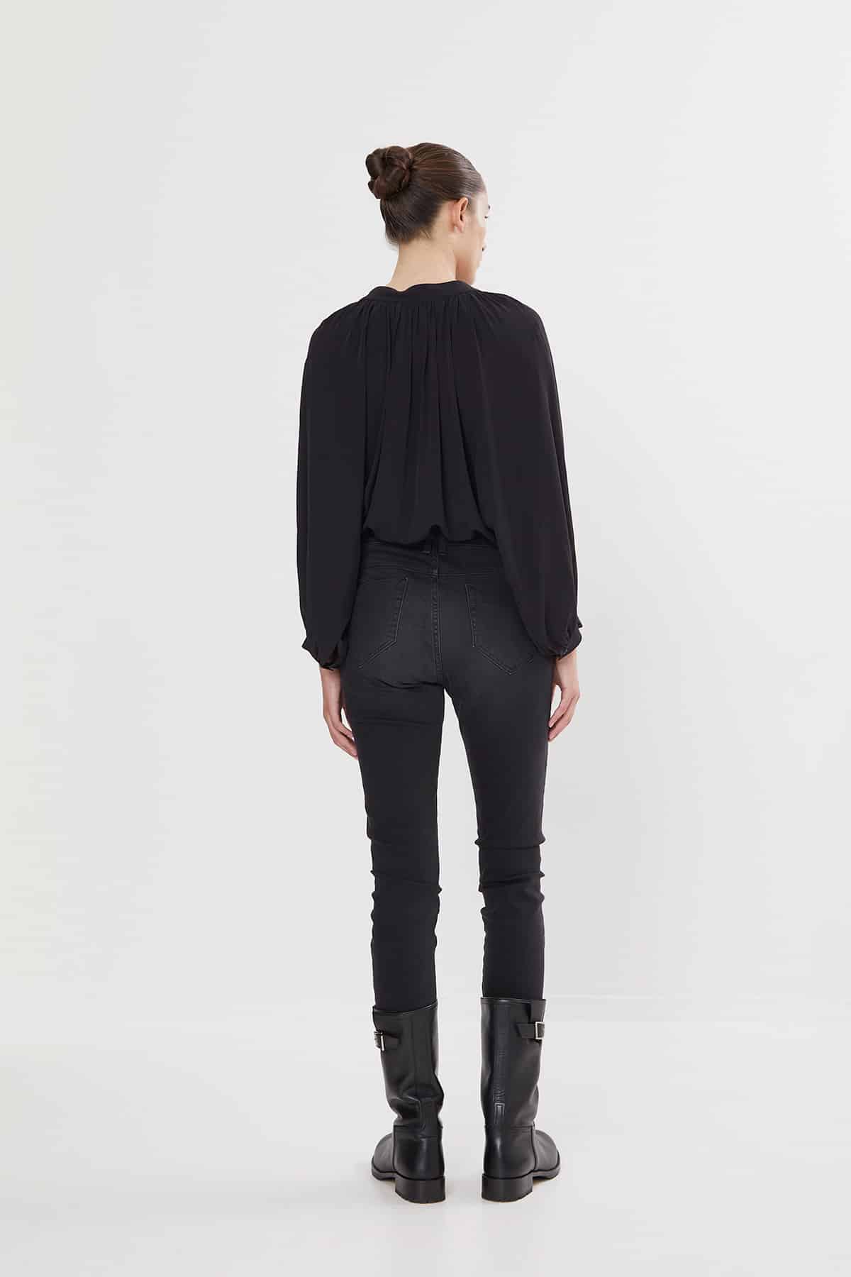 Rabens-Saloner_Buddi-shirt_2