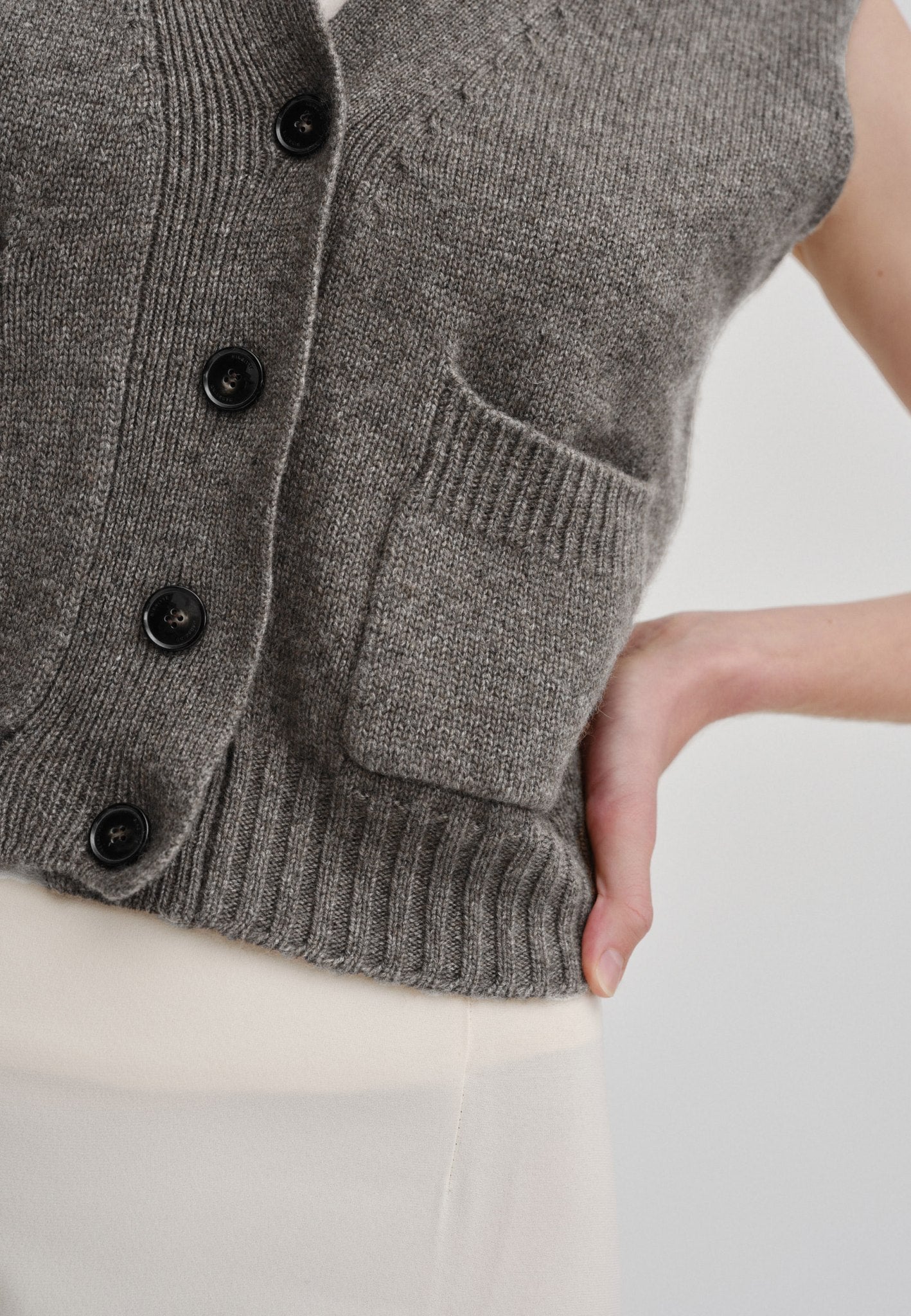 Herskind_Thea_Knit_Vest_Grey_5