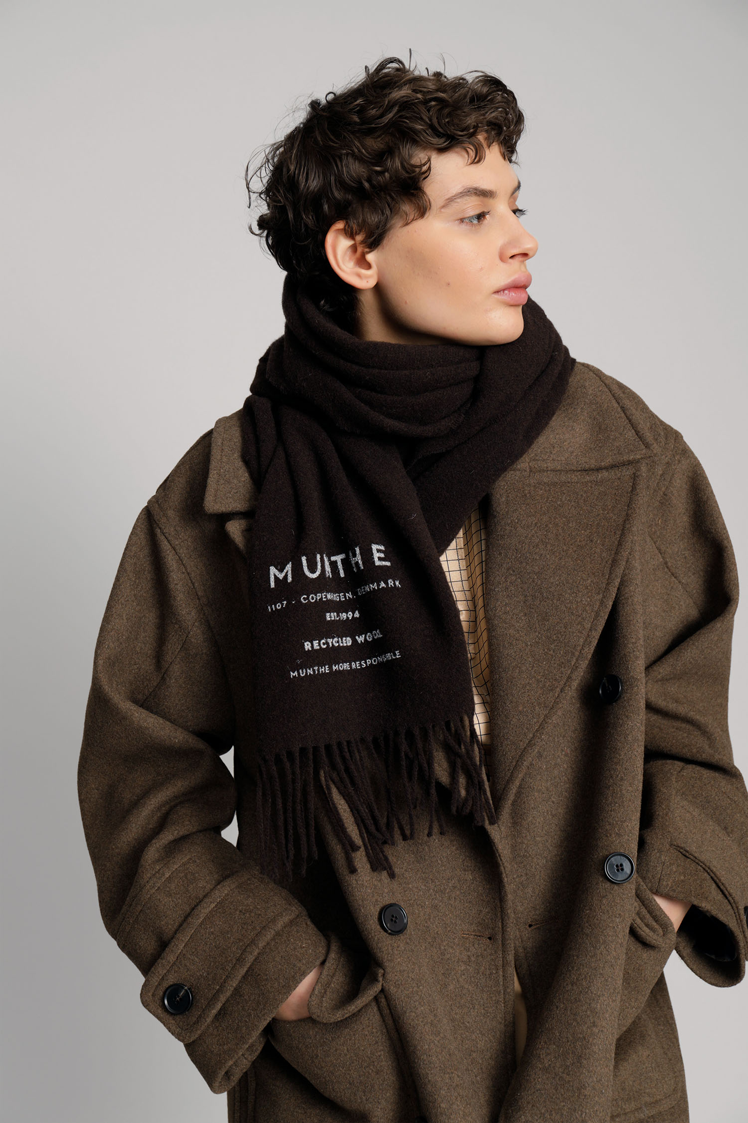 MUNTHE_ELUNA_BROWN_1