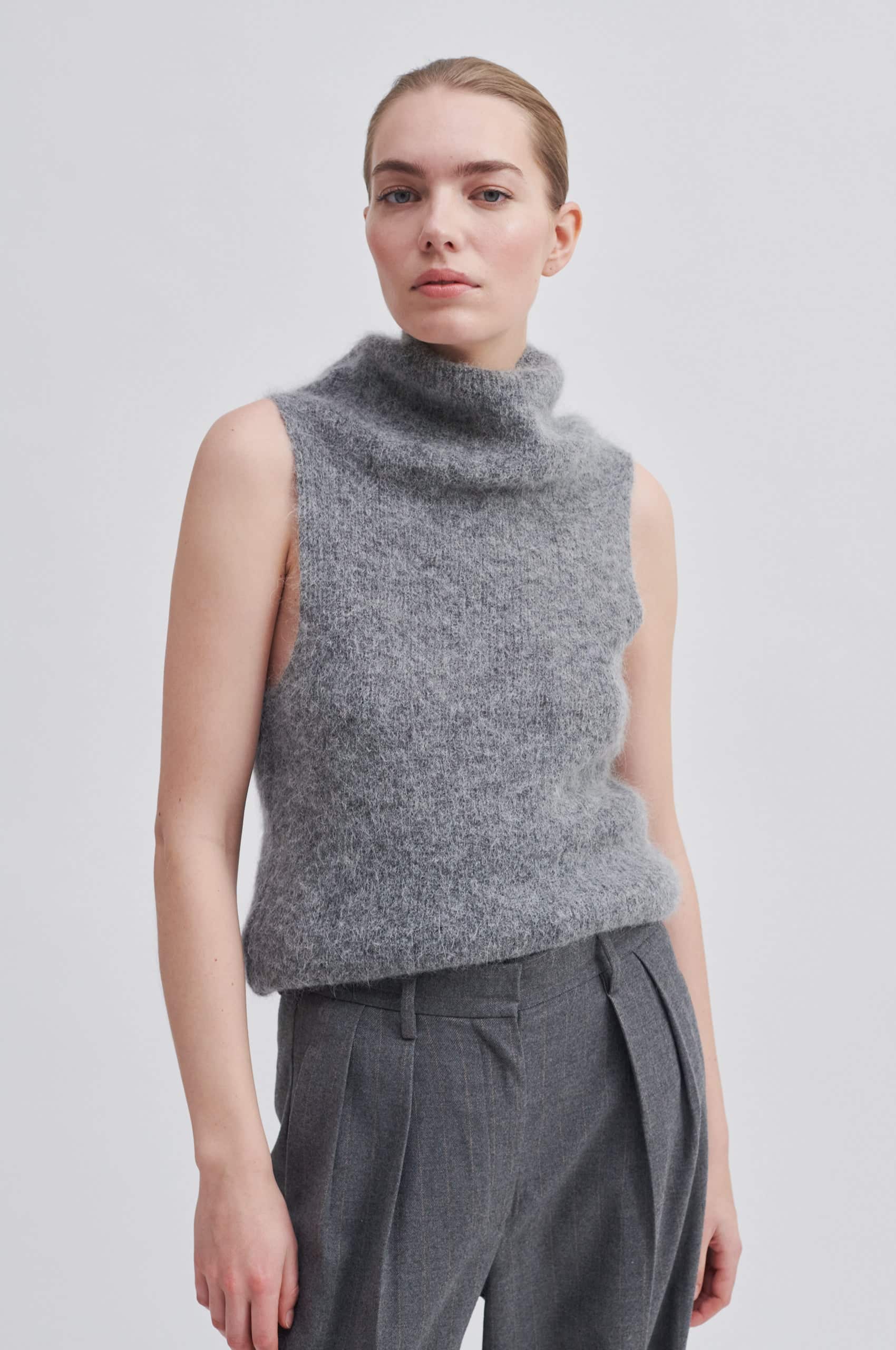 Second-Female_KINNE_KNIT_VEST_1