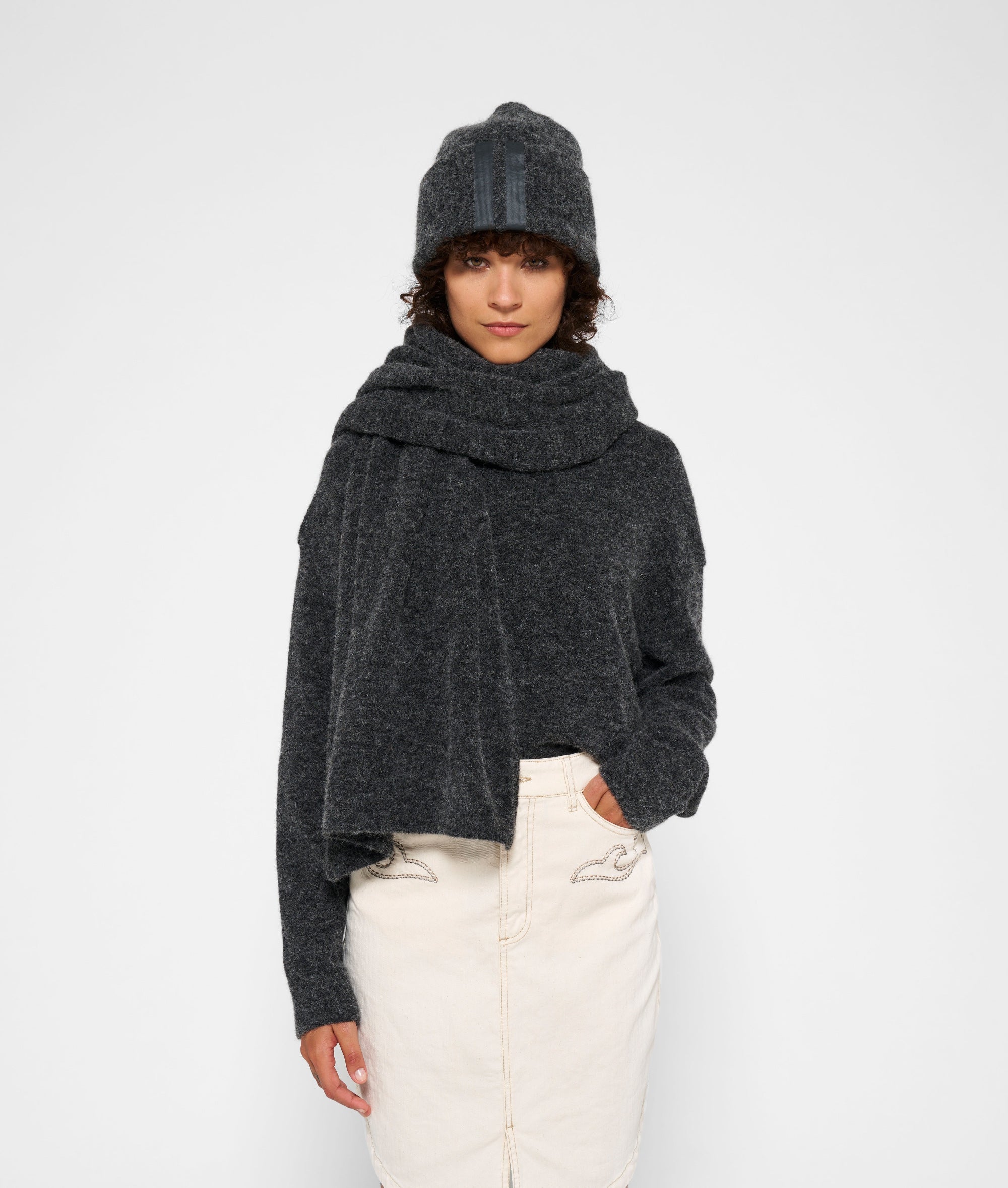 10Days_knitted-beanie-Grey_2