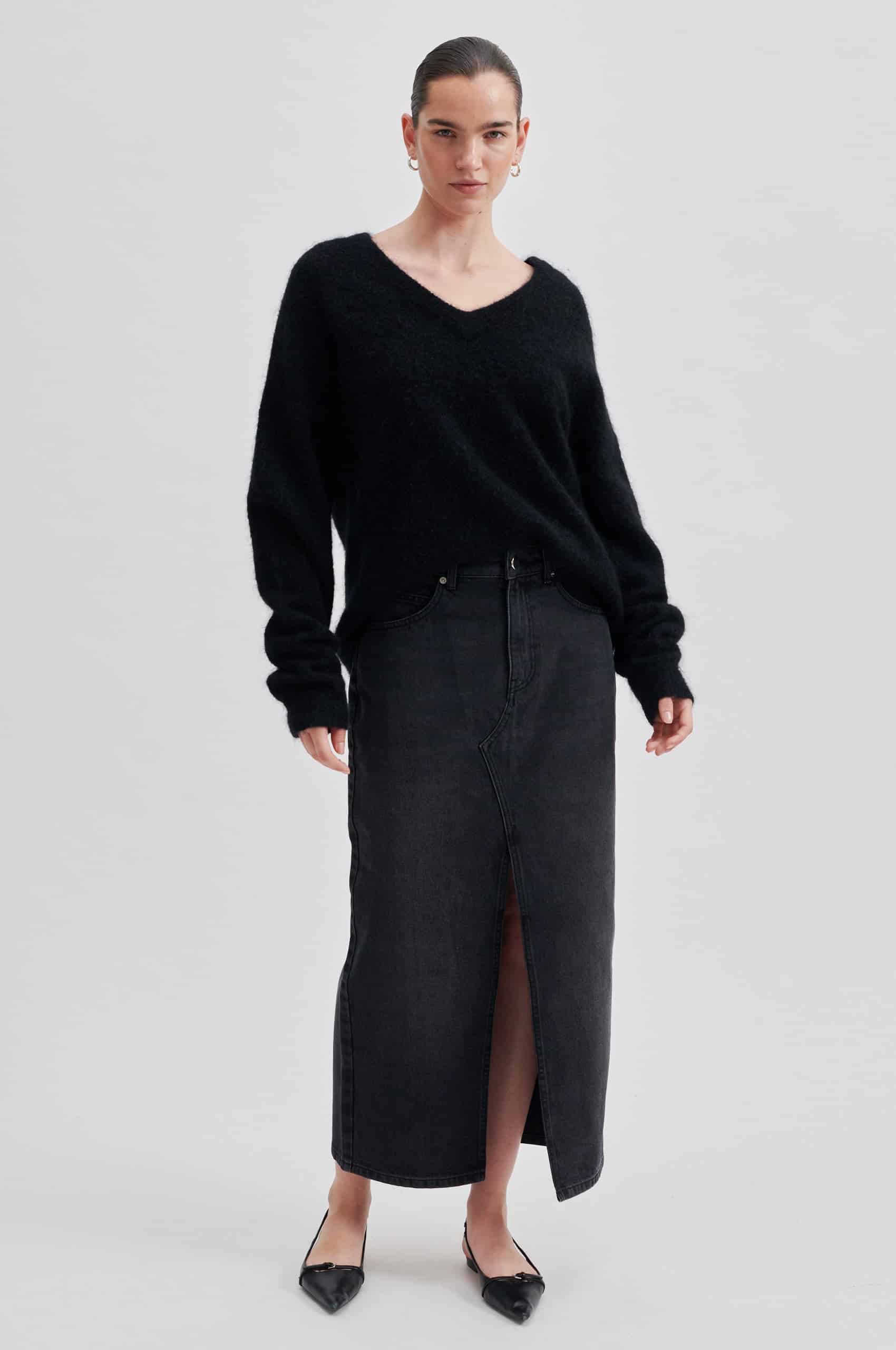 Second-Female_Dustine-skirt-black_2