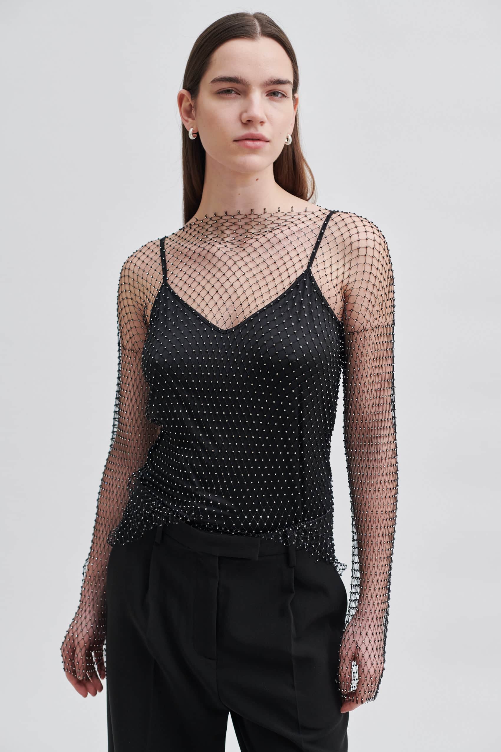 Second-Female_Gloss-Blouse_1