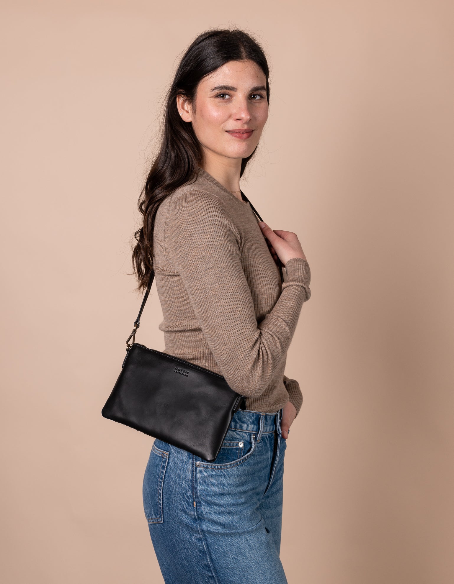 Ecom_Model-55