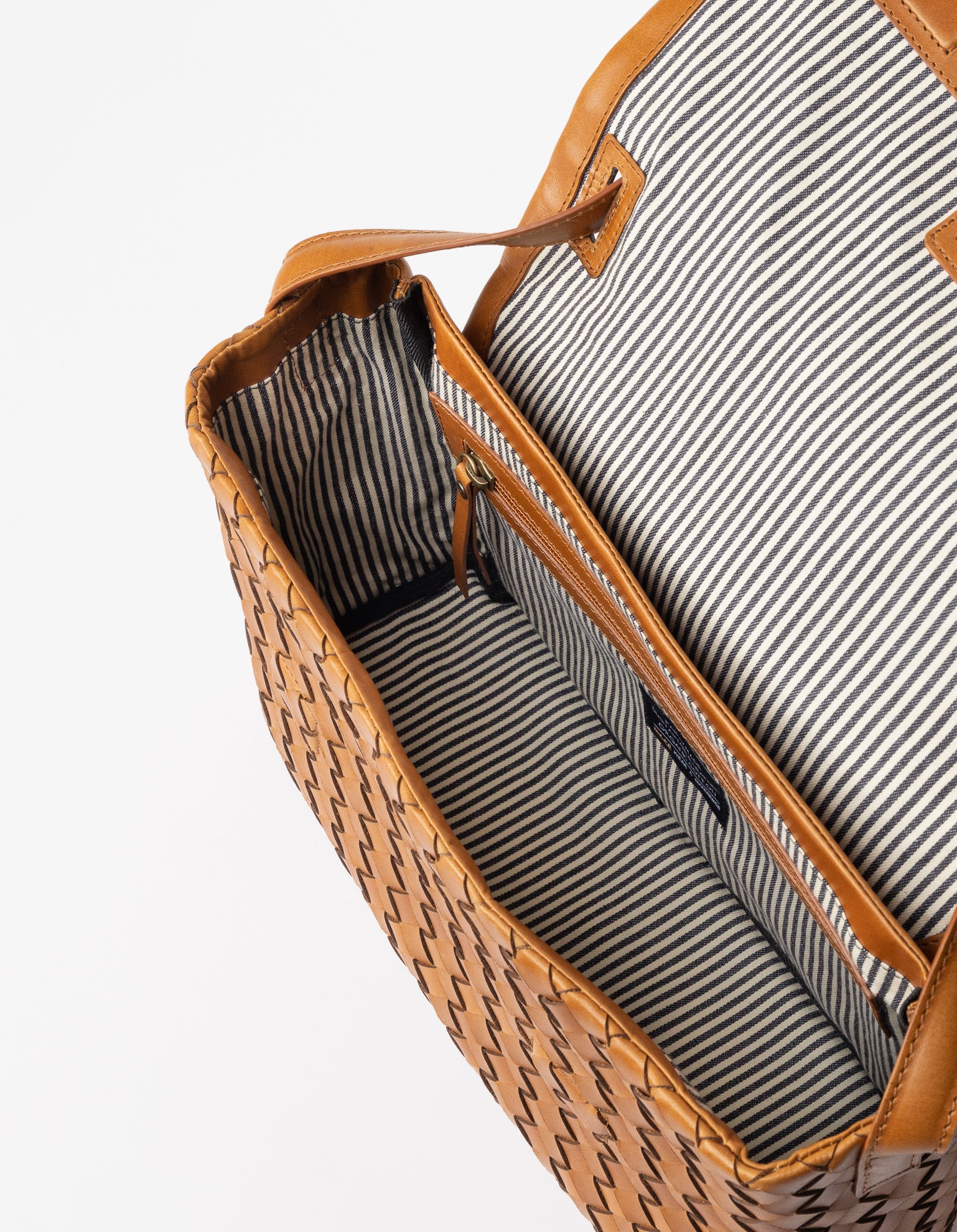 Kenzie-Cognac-Woven-Leather-Inside