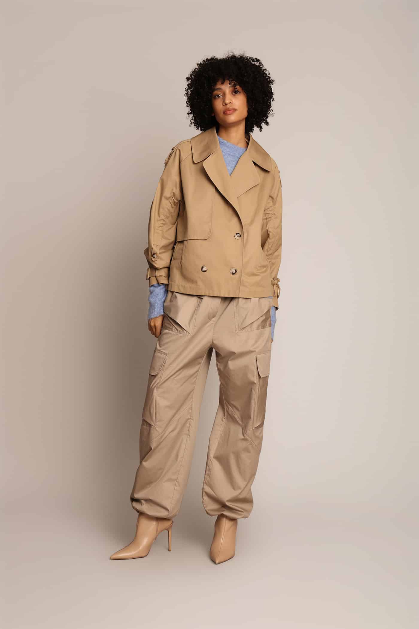 MUNTHE_LIZBETH_Camel_2