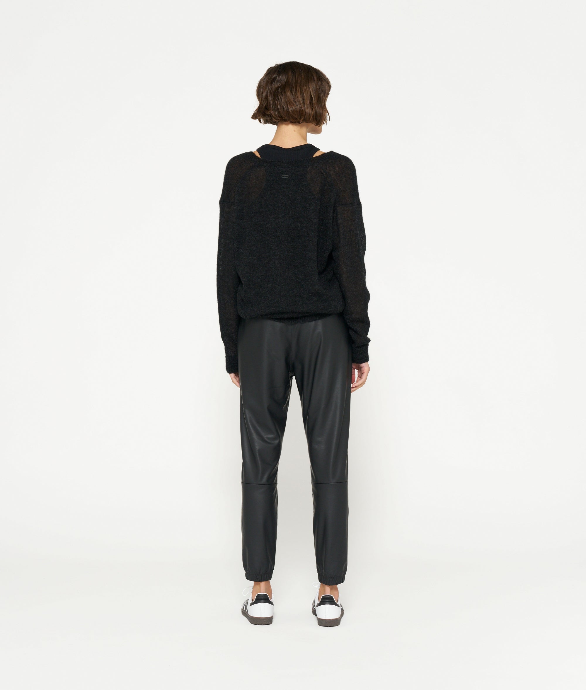 10DAYS_The-thin-sweater_Black_4