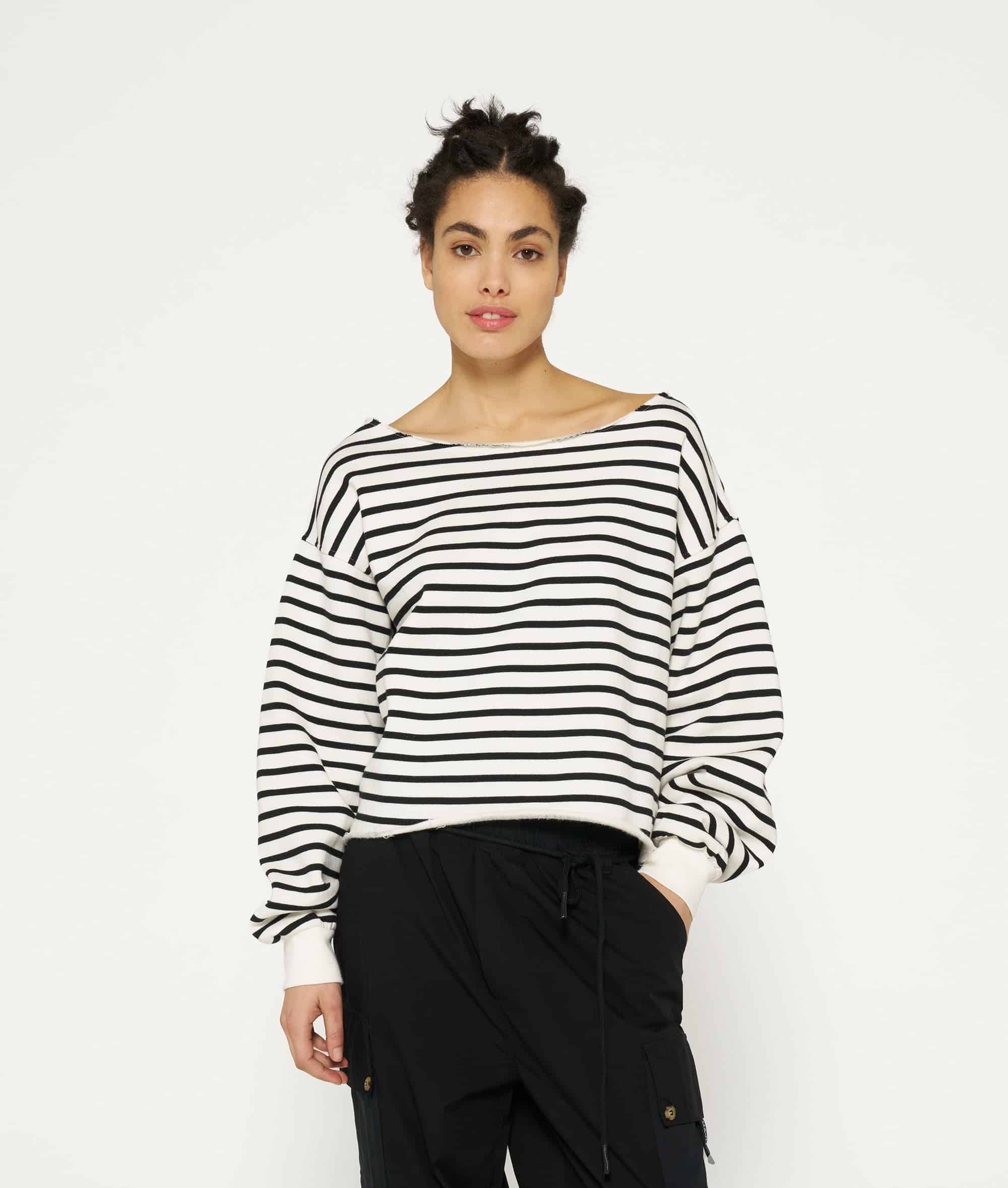 10Days_Cropped_boat-neck-sweater_1