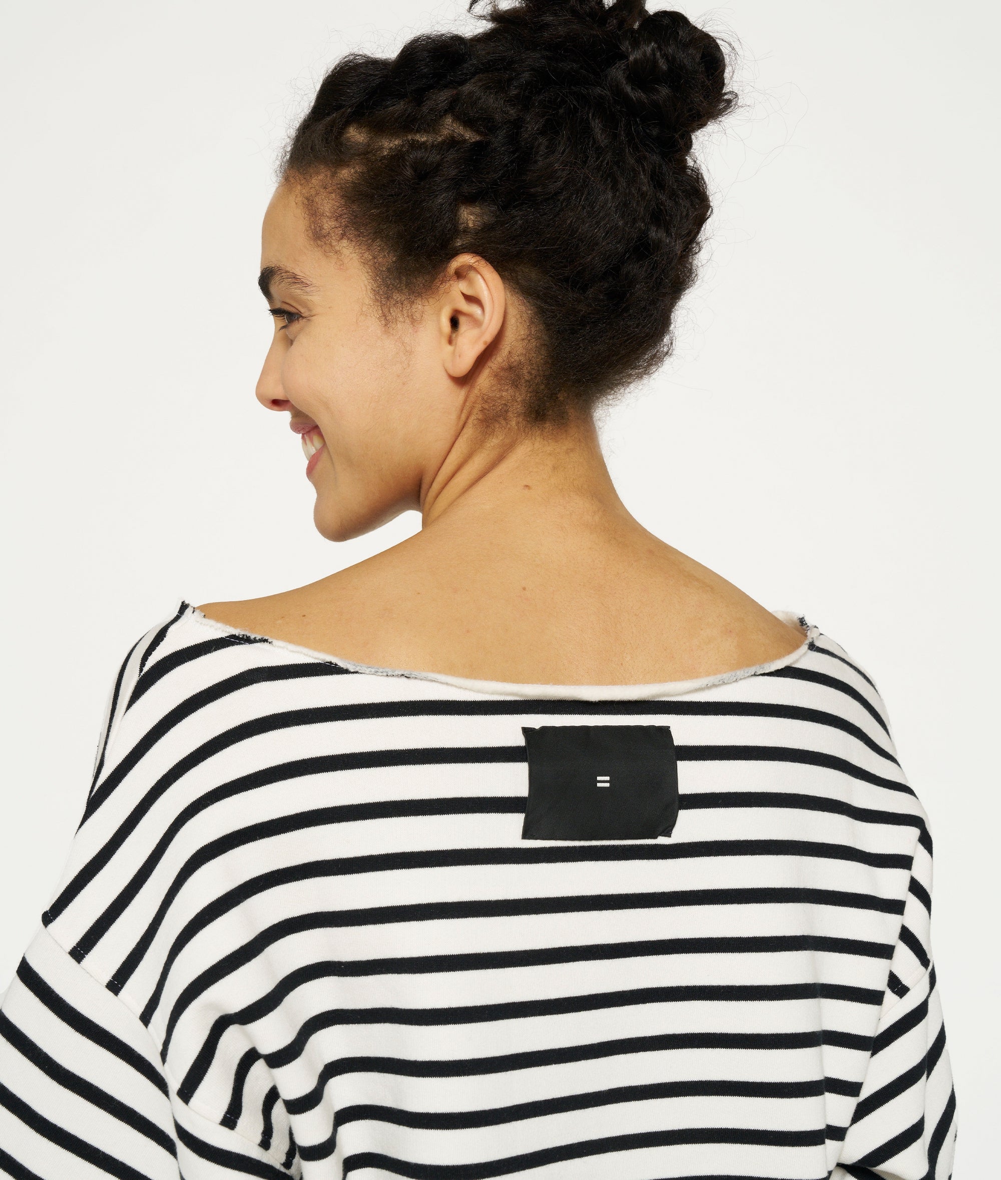 10Days_Cropped_boat-neck-sweater_2