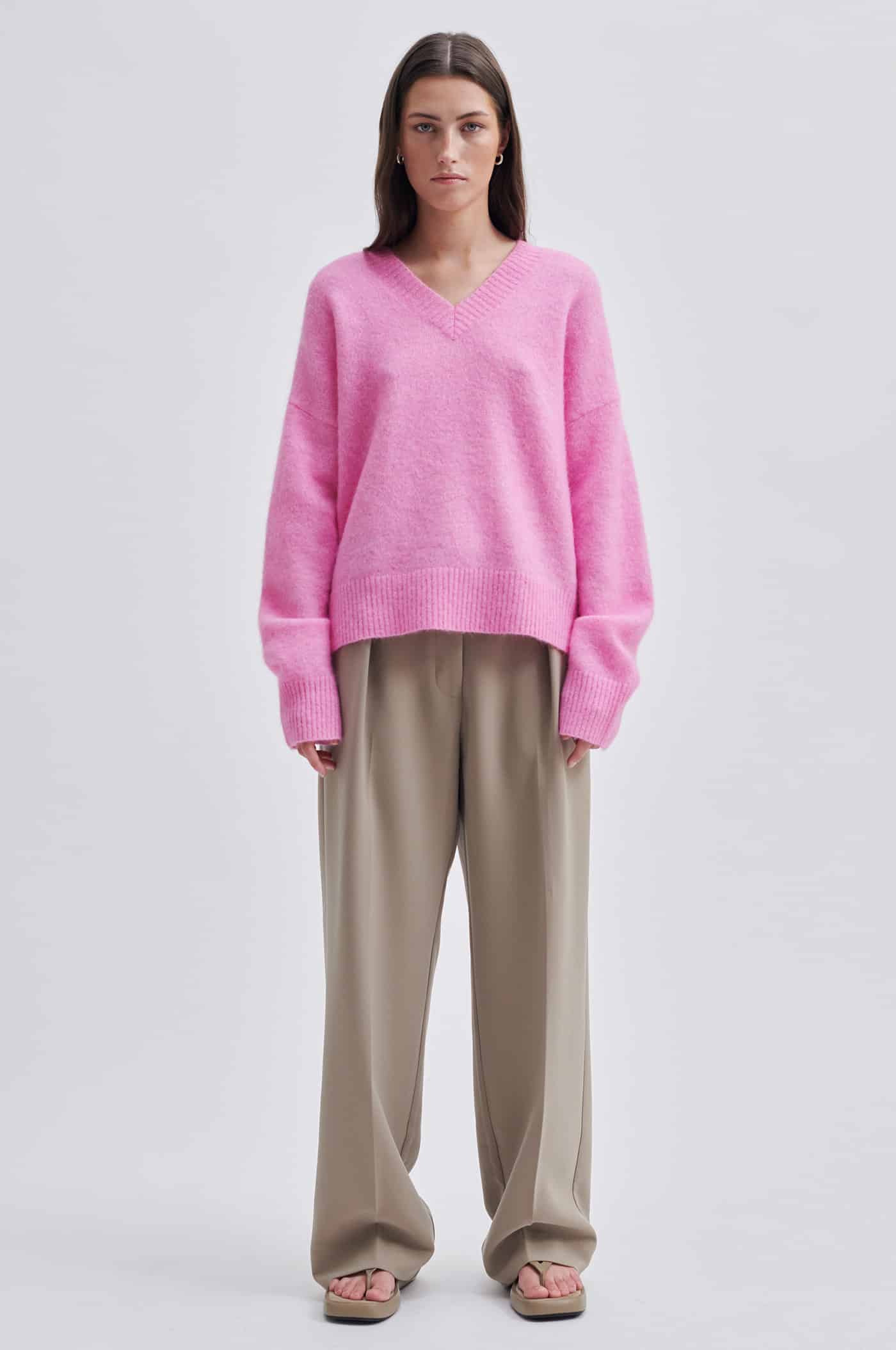 Second-Female_BROOK_KNIT_V-NECK_PINK_3