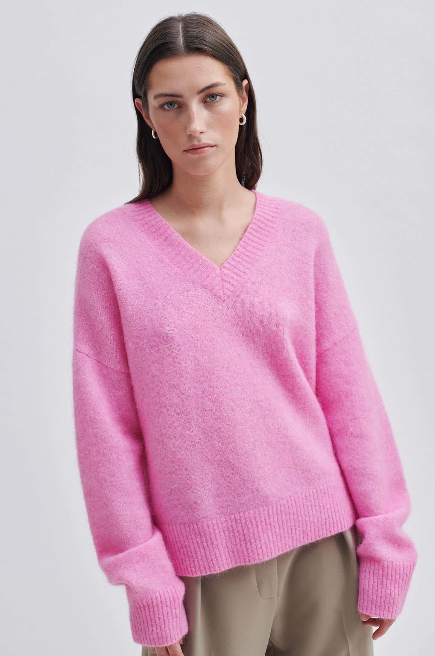 Second-Female_BROOK_KNIT_V-NECK_PINK_5