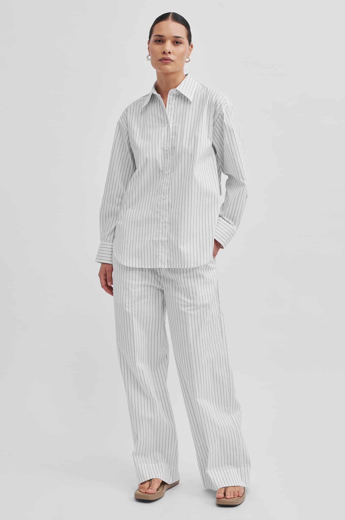 Second-Female_SOALON_Classic-Shirt_4