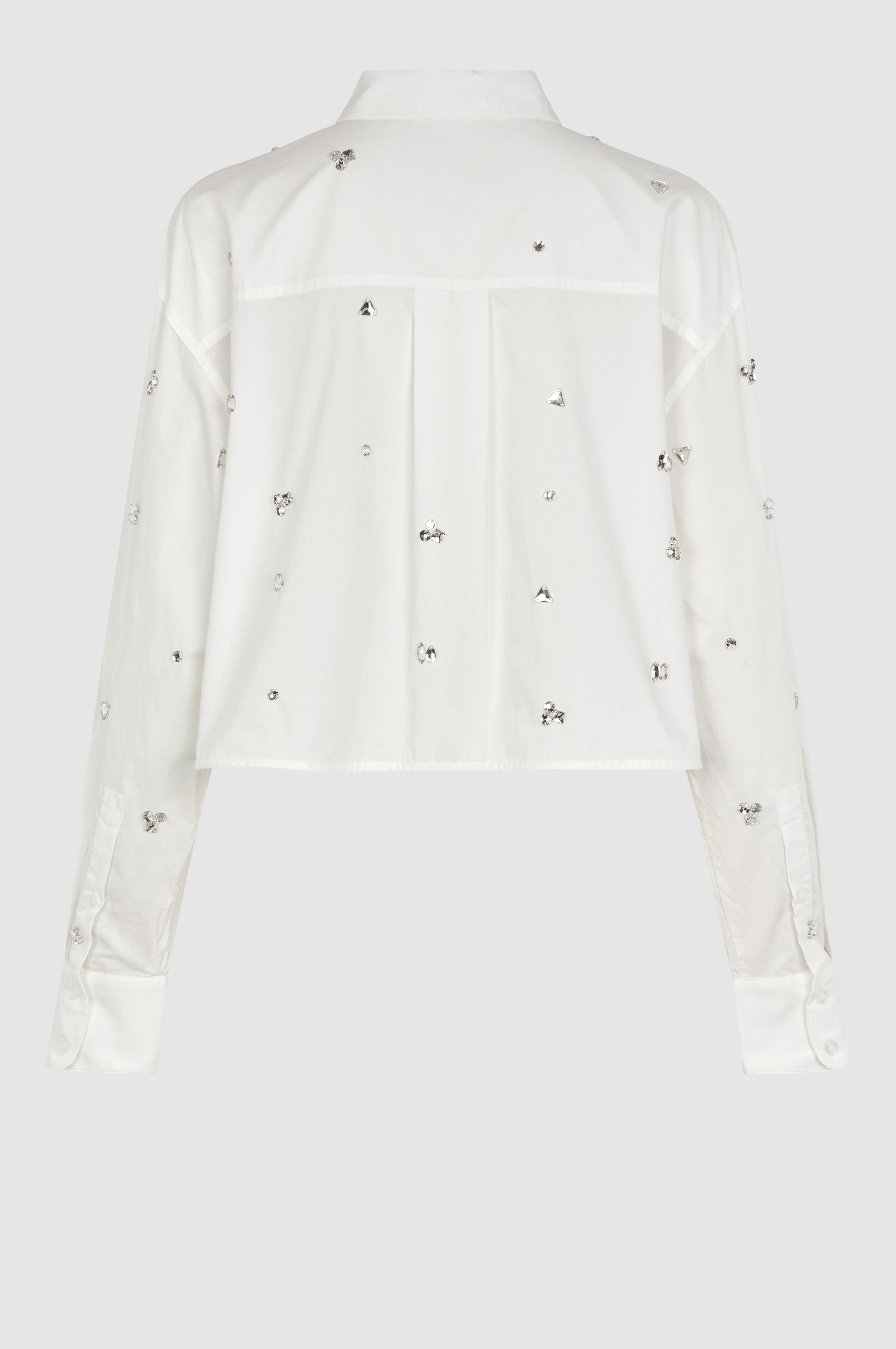 Second-Female_Calli-shirt-white_8